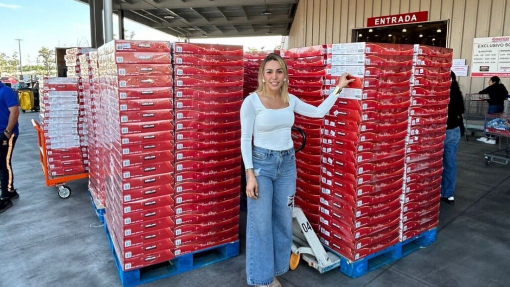 Mexicana acapara cargamento de “roscas de reyes” y desata la furia de miles de personas