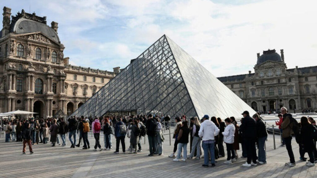Francia: Museo Louvre aumentará el precio de la entrada a los visitantes no europeos