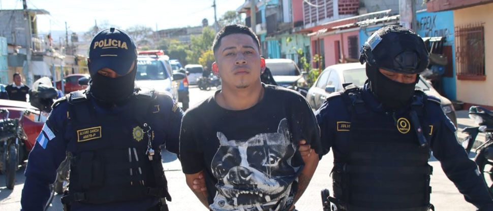 Guatemala: policías capturan a dos pandilleros tras cometer un homicidio