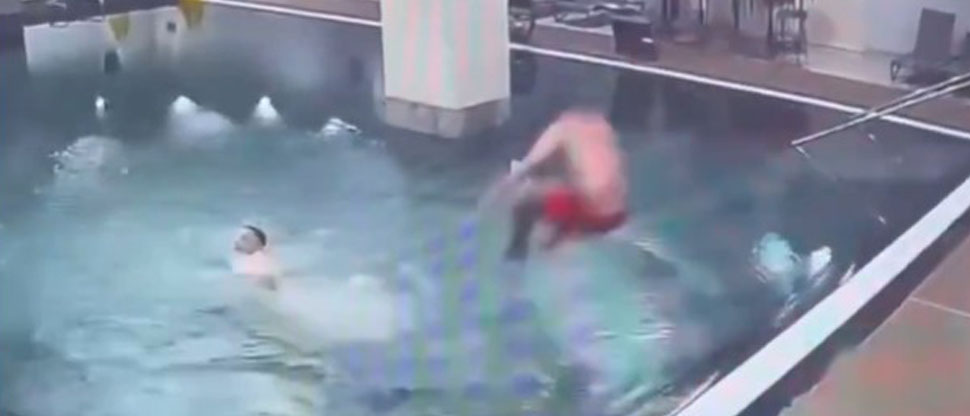 Rusia: empleado de parque acuático entró con su hijo durante la noche para celebrar su cumpleaños