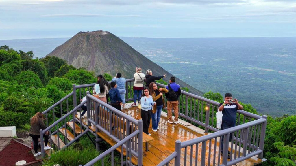 El Salvador cierra el año 2025 con un total de 4.1 millones de visitantes internacionales