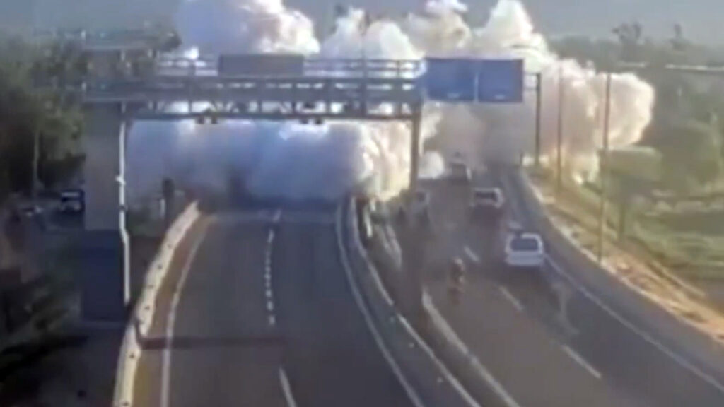 Cuatro muertos y decenas de heridos deja explosión de camión cisterna de gas