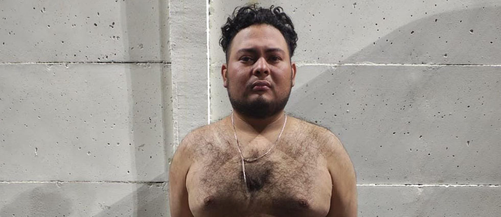 Arrestan a sujeto tras atacar con un cuchillo a un hombre con el que departía en La Libertad