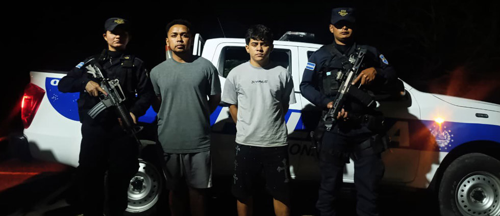 ¡Efectividad policial! Caen rápidamente sujetos tras quitar una vida en San Vicente