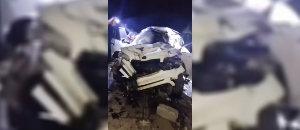 Hombre queda atrapado en vehículo tras fuerte choque sobre la carretera Litoral