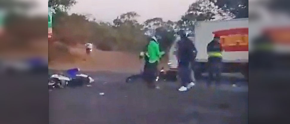 Exceso de velocidad provoca choque entre dos motociclistas en Ahuachapán