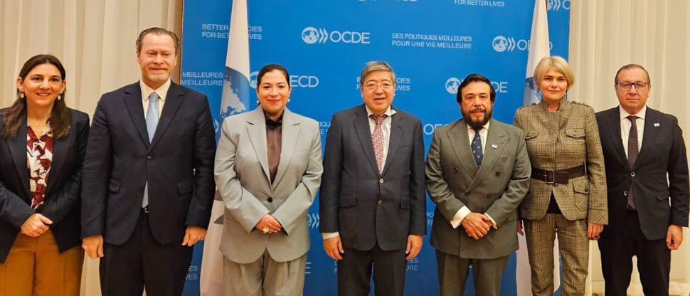 Vicepresidente Ulloa fortalece el posicionamiento internacional de El Salvador