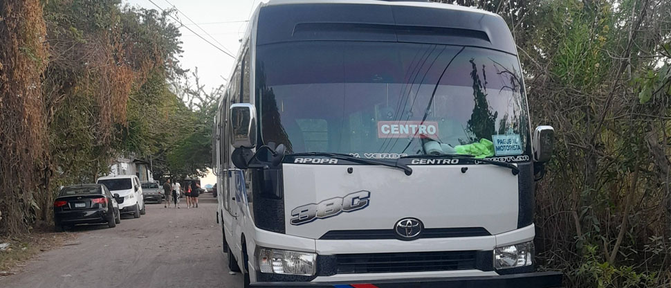 Microbusero de la ruta 38-C denuncia a usuarios que no cuidan las unidades y después se quejan