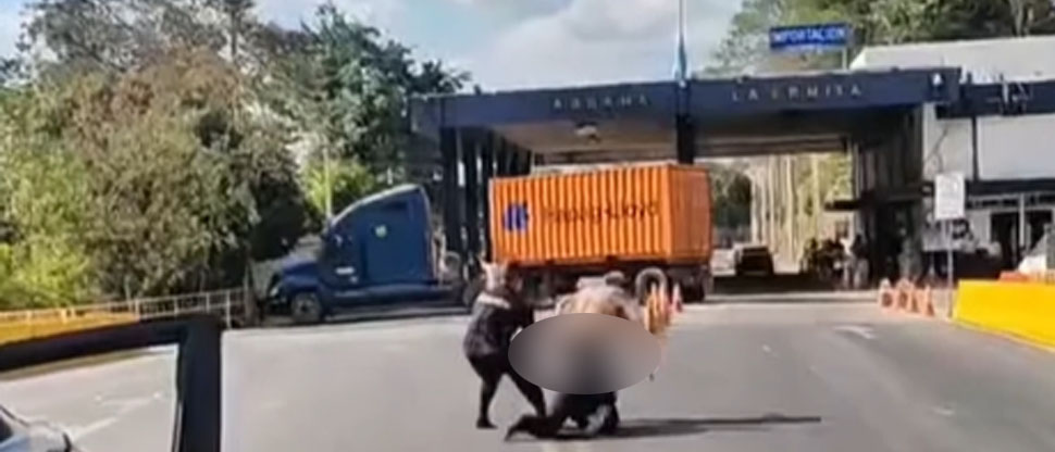 Sujeto que pretendía escapar a Guatemala casi se queda sin ropa tras forcejear con un policía