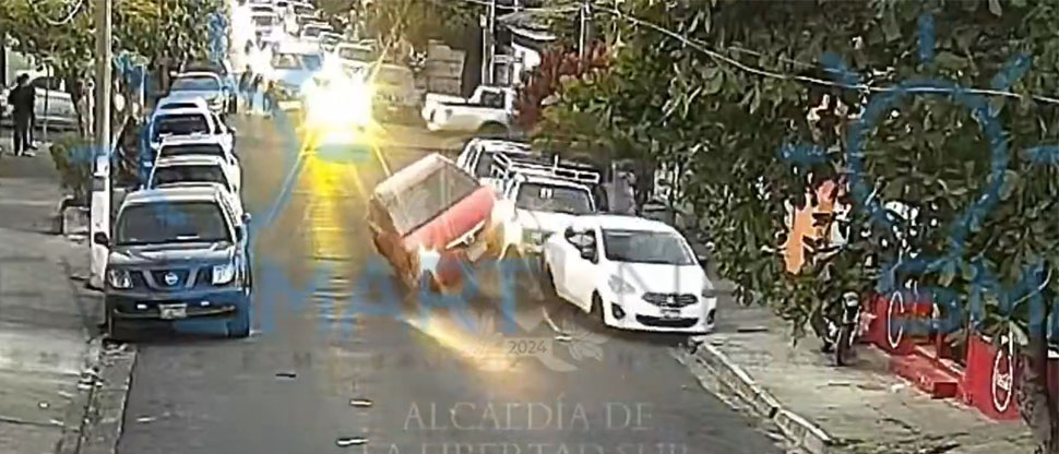 Captan racha de 5 choques en menos de 2 horas este viernes en Santa Tecla  