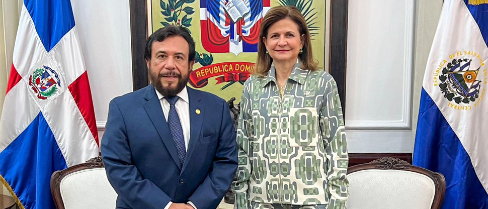Vicepresidente Félix Ulloa y su homóloga dominicana fortalecen relaciones diplomáticas