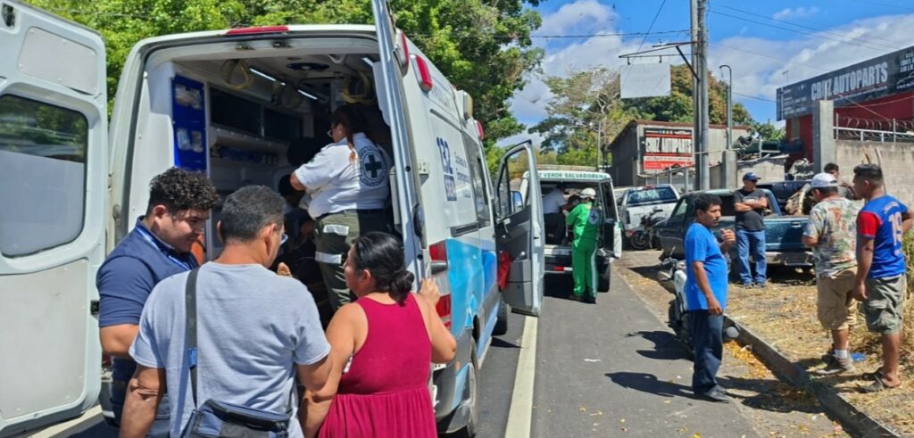 Madre fallece y su hijo resulta herido tras accidente en carretera Panamericana