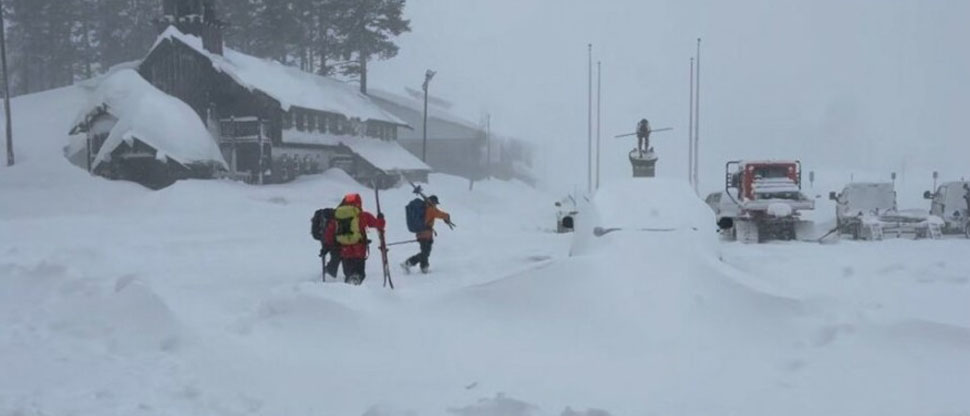 Nueve esquiadores están desaparecidos tras avalancha en California