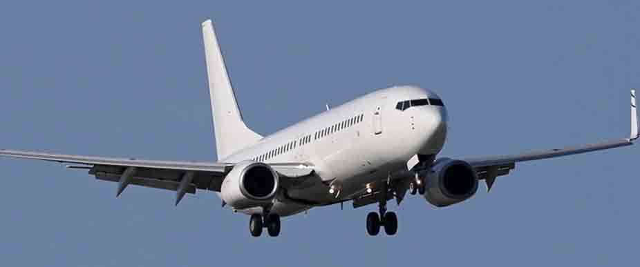 EEUU: atacan a tiros avión al llegar en Miami