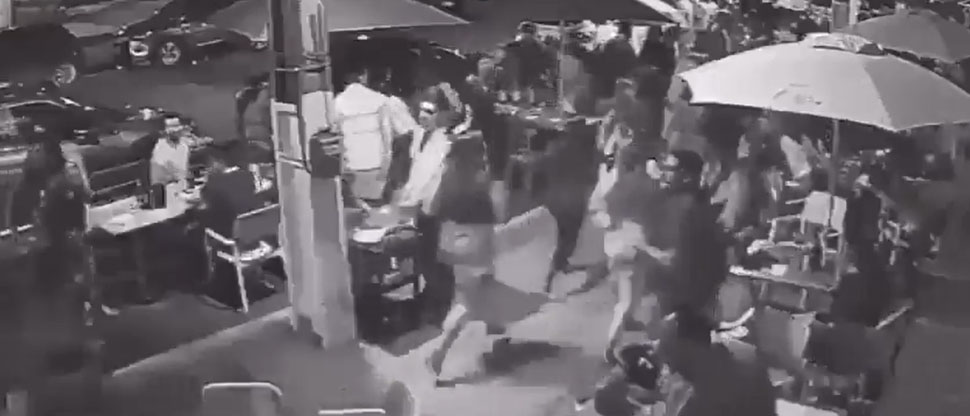 Brasil: corredores pasan por un restaurante y la gente corre con ellos pensando que era un ataque
