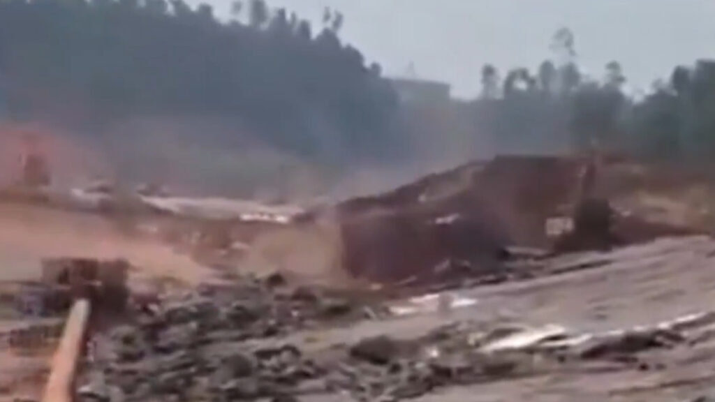 Deslizamiento de tierra deja un fallecido en Indonesia