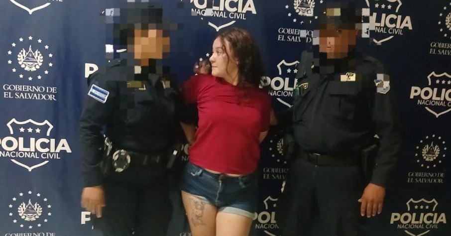 Mujer es detenida tras ser sorprendida manejando ebria en San Miguel