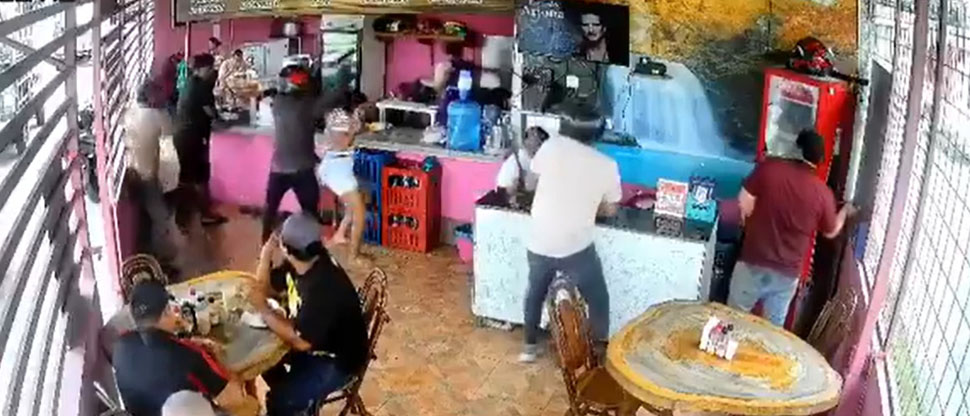 Ecuador: atacan a tiros al dueño de un comedor por no pagar la renta