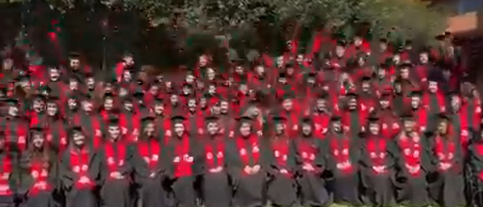 México: alumnos sufren lesiones tras colapsar estructura cuando realizaban la foto grupal