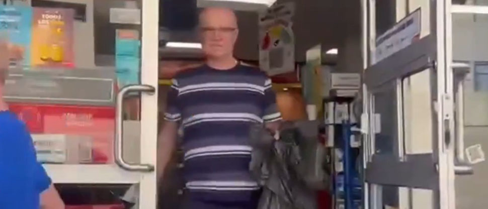 México: captan a extranjeros saqueando un establecimiento en Puerto Vallarta