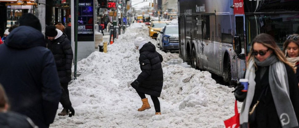 Nueva York registra 13 personas fallecidas por hipotermia debido a las fuertes nevadas