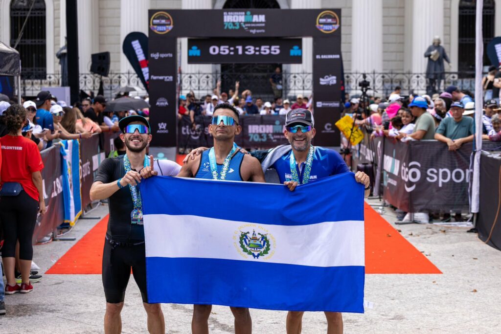 Ironman 70.3 San Salvador se desarrolla con normalidad y en completa seguridad
