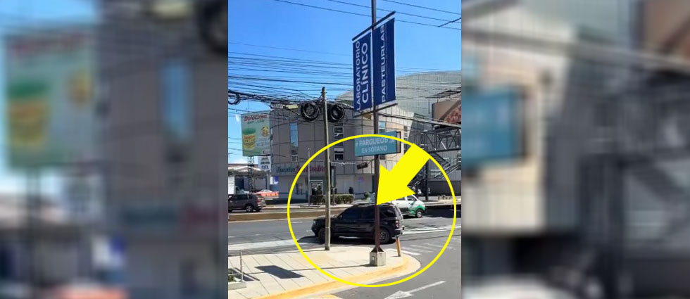 VMT multa a conductor por circular en sentido contrario en Antiguo Cuscatlán