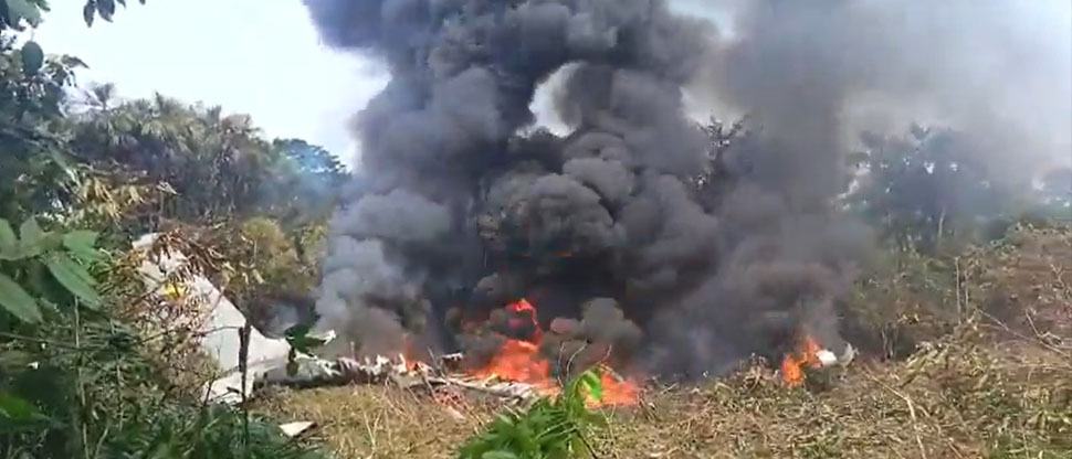 COLOMBIA: Avión de la Fuerza Aérea con más de 90 tripulantes a bordo se estrella en Putumayo