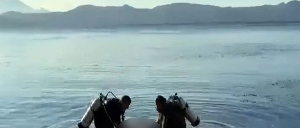 Equipos de la Marina Nacional recuperan cuerpo de hombre que se ahogó en lago de Ilopango