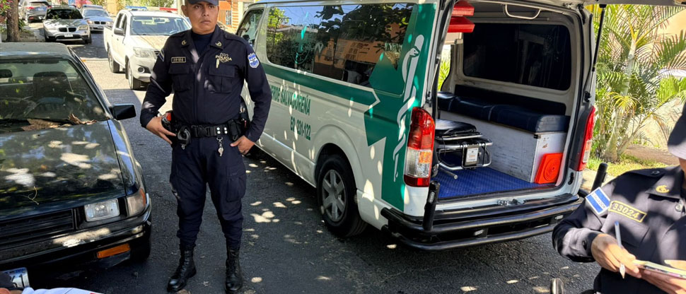 Hombre sufre descarga eléctrica y cae desde el techo de una vivienda en Antiguo Cuscatlán