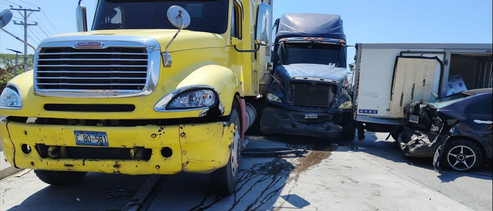 Reportan múltiple choque en carretera Panamericana