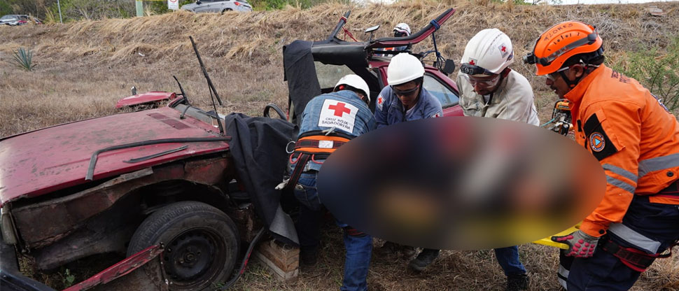 Cruz Roja gradúa a 25 socorristas en rescate urbano