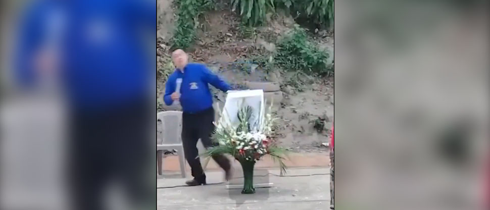 Varios hermanos evangélicos resultan lesionados tras caerles una rama durante culto en Mejicanos