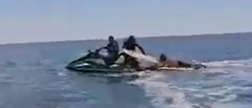 PNC rescata a joven surfista en la playa San Blas