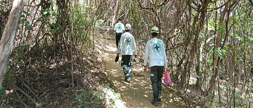 Evacúan a turista que sufrió un lesión durante caminata en el volcán Ilamatepec