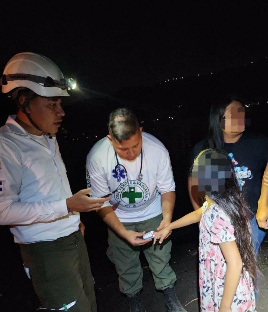 Vuelca lancha en Coatepeque y deja a una niña y tres adultos lesionados