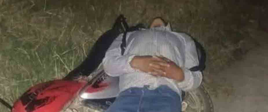 Biker queda dormido en la calle tras hecharse un «par»