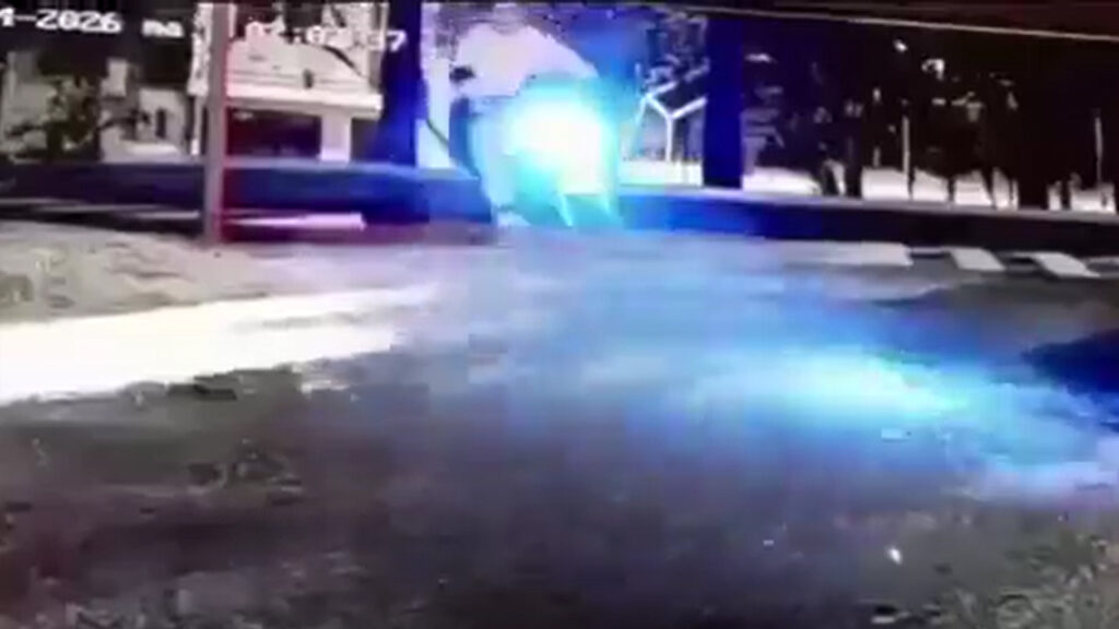 Guatemala: cámara registra momento cuando sujetos acaban con la vida de una mujer