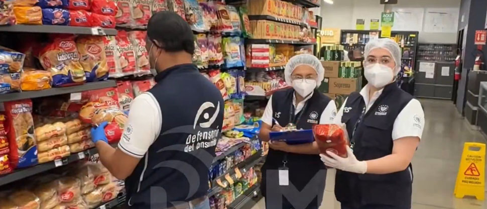 Defensoría del Consumidor realiza inspección sanitaria en varios comercios