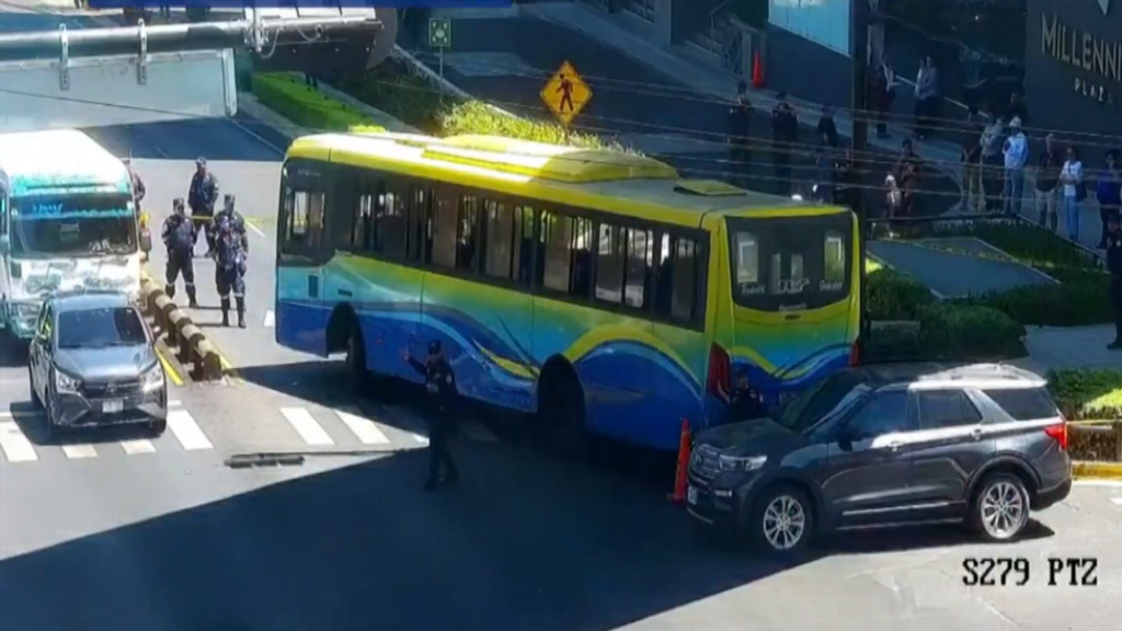 Reportan peatón fallecido tras ser atropellado sobre el paseo Escalón