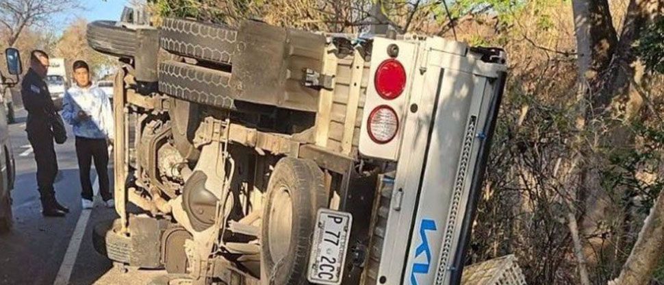 Imprudencia al volante provoca accidente de tránsito en Cabañas