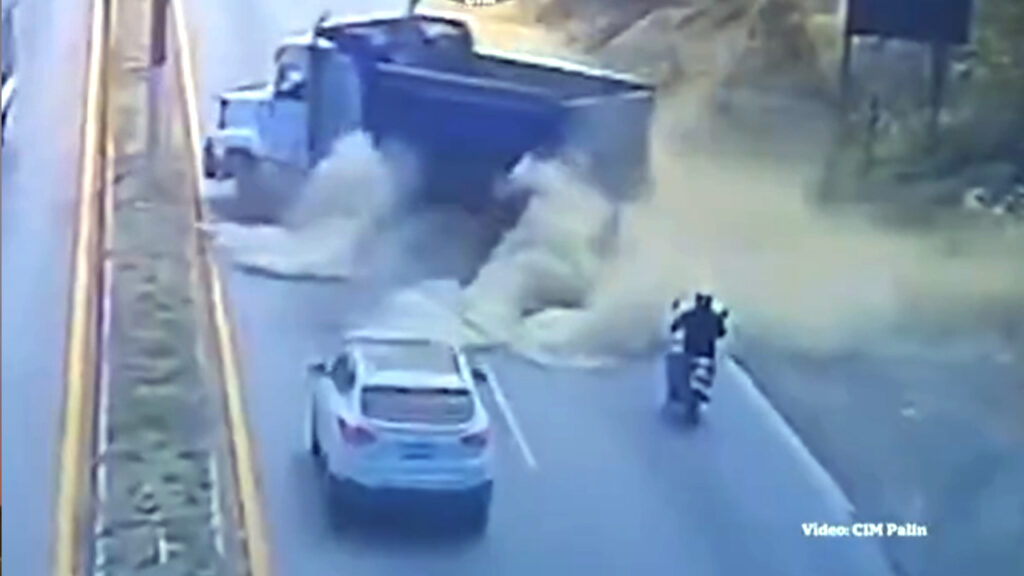 Volqueta sin frenos estuvo a punto de provocar una tragedia vial en Guatemala