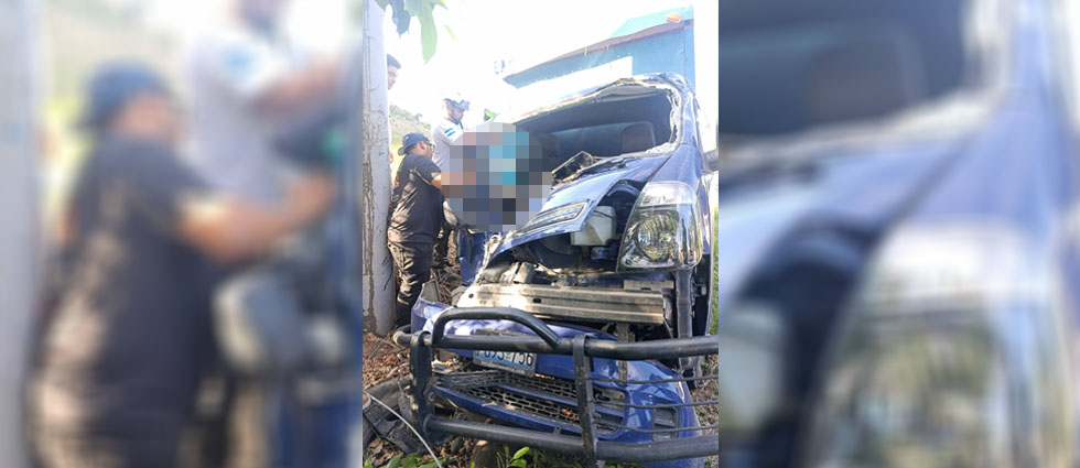 Un hombre pierde la vida y otro resulta lesionado tras fuerte siniestro vial en Santa Ana