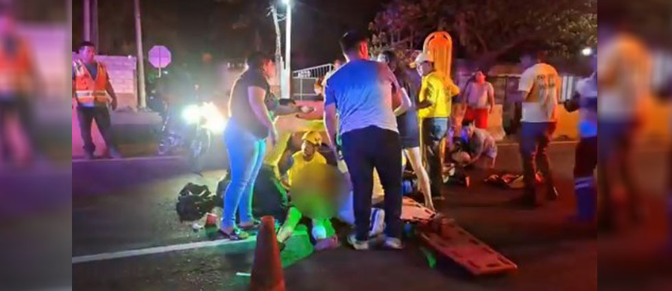 Dos personas sufren múltiples laceraciones tras fuerte siniestro vial en Sonsonate
