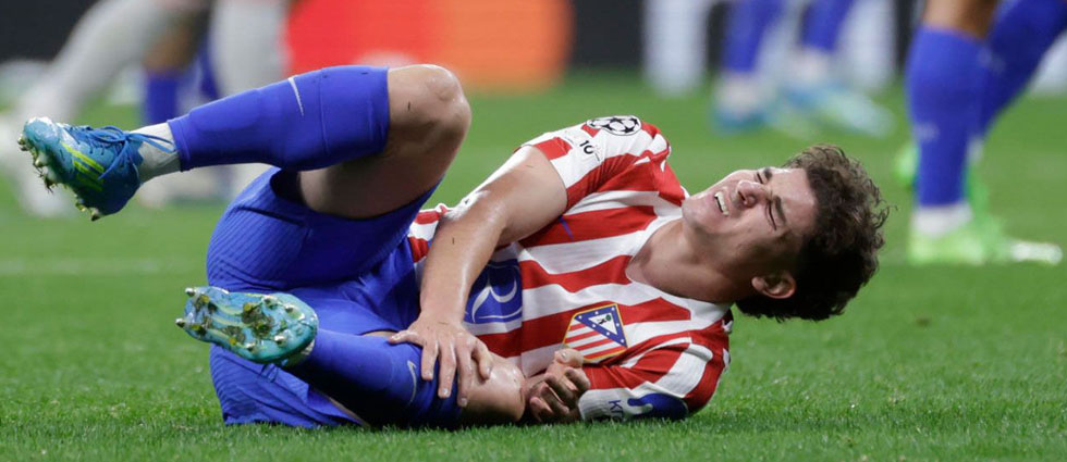 El Atlético, en vilo: Julián sufre un fuerte dolor y mañana le harán pruebas