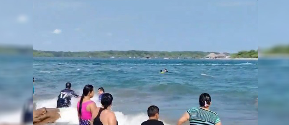 Guardavidas salvan las vidas de dos personas más tras ser arrastradas en playas Los Blancos y La Puntilla
