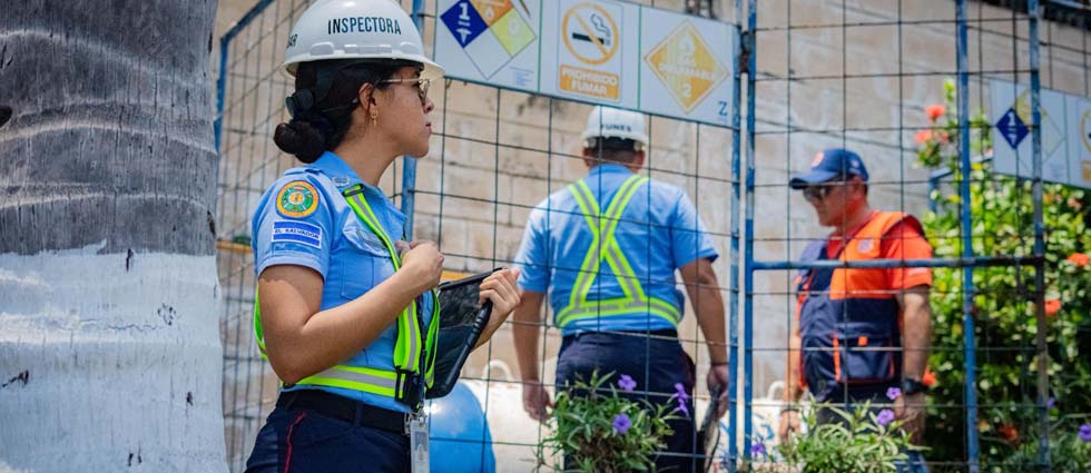 Bomberos continúa inspecciones en sitios turísticos para garantizar seguridad de veraneantes y empleados