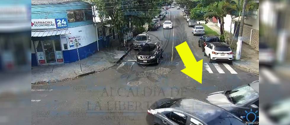 Cámaras captan nuevo choque en La Libertad provocado por la imprudencia al volante