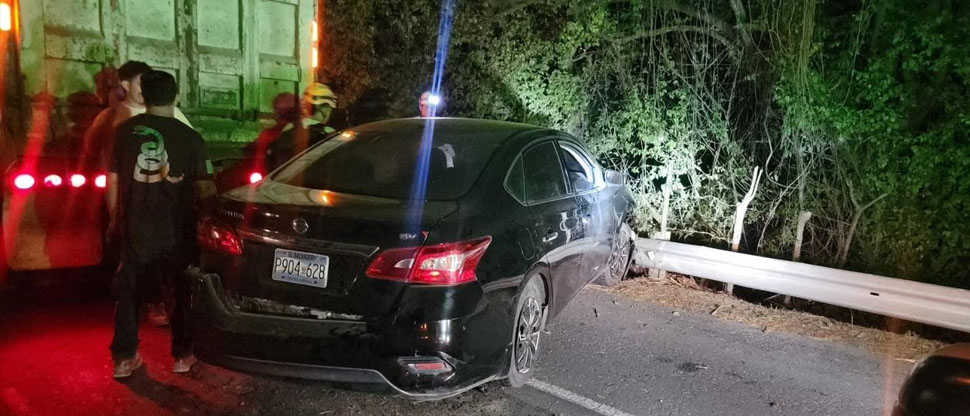 Auxilian a conductor tras verse involucrado en fuerte accidente vial en carretera Troncal del Norte
