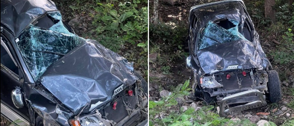 Conductor pierde el control del Hilux y cae a una quebrada en Morazán